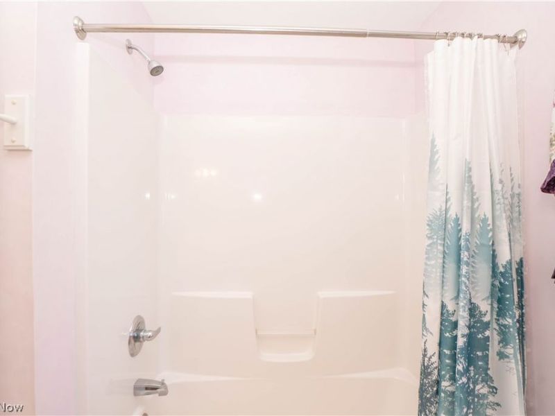 502 N Swinehart Road , Orrville, OH 44667 Photo 16