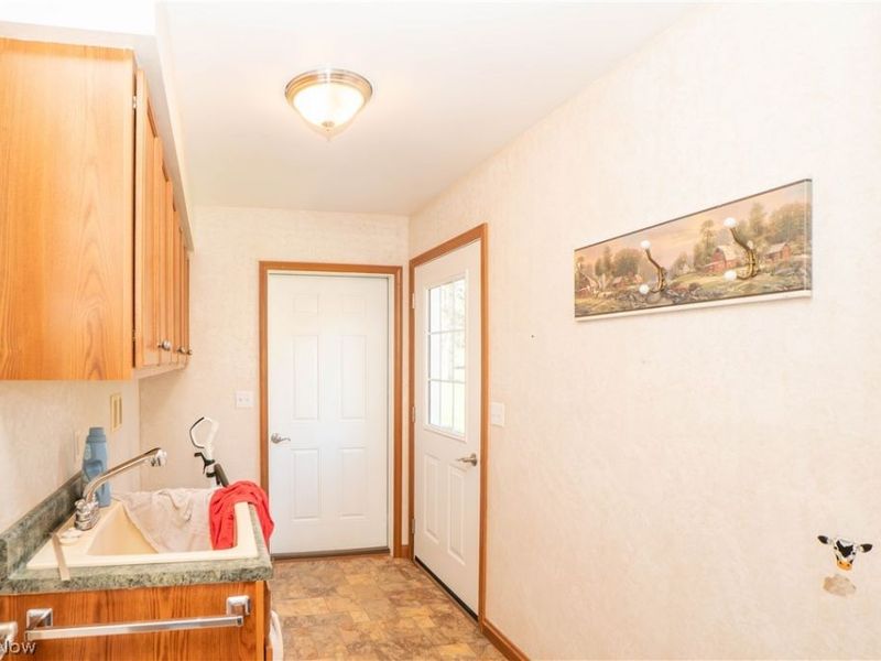 502 N Swinehart Road , Orrville, OH 44667 Photo 18