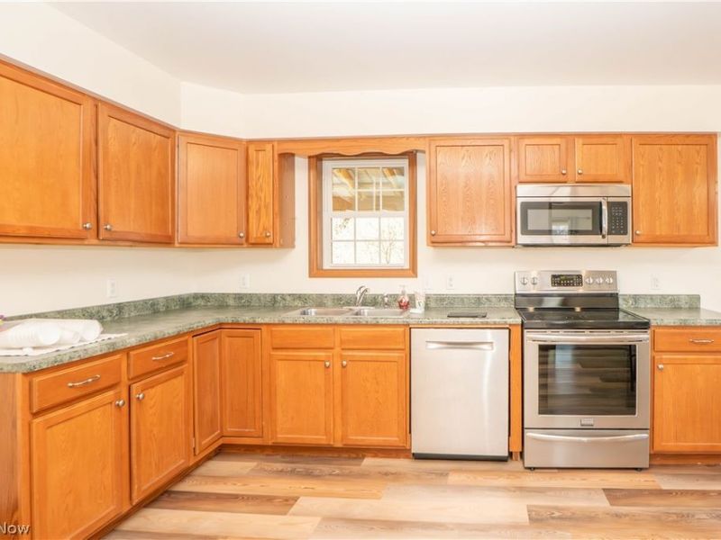 502 N Swinehart Road , Orrville, OH 44667 Photo 8