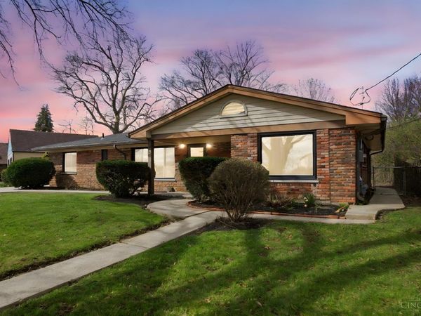 867 E Columbia Avenue, Reading, OH 45215