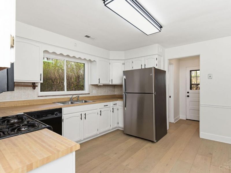 867 E Columbia Avenue, Reading, OH 45215 Photo 12