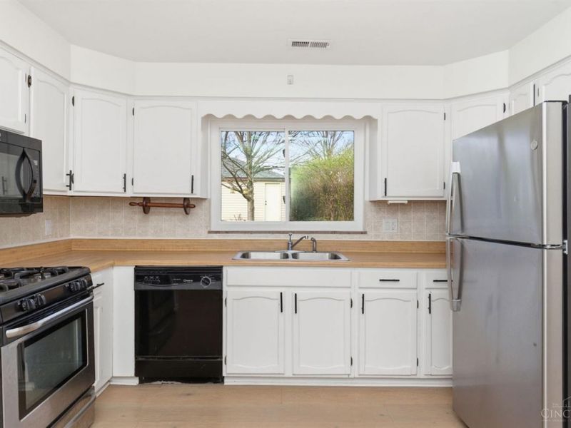 867 E Columbia Avenue, Reading, OH 45215 Photo 13