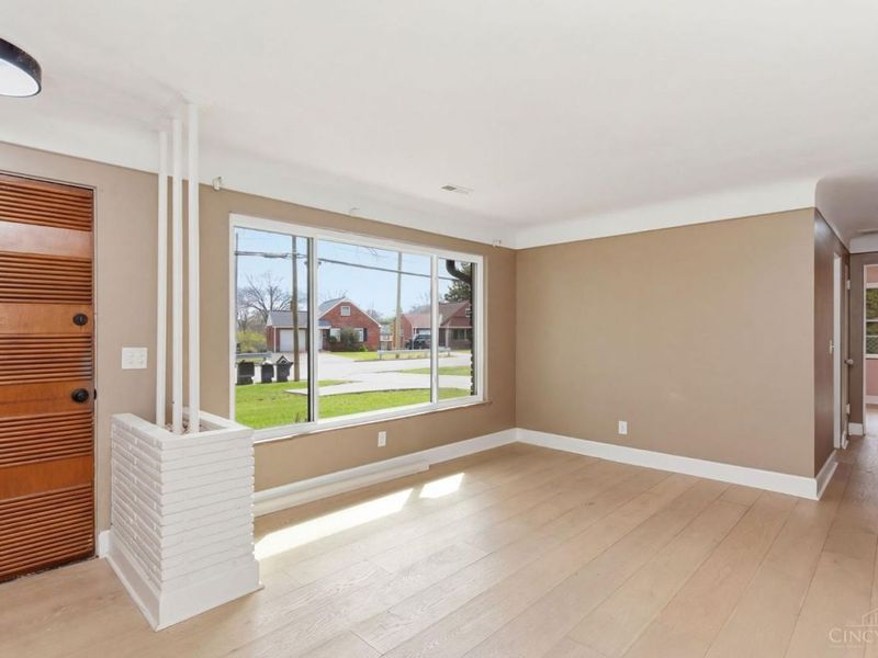 867 E Columbia Avenue, Reading, OH 45215 Photo 3