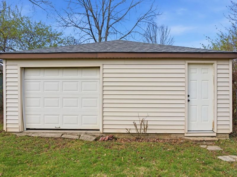 867 E Columbia Avenue, Reading, OH 45215 Photo 34