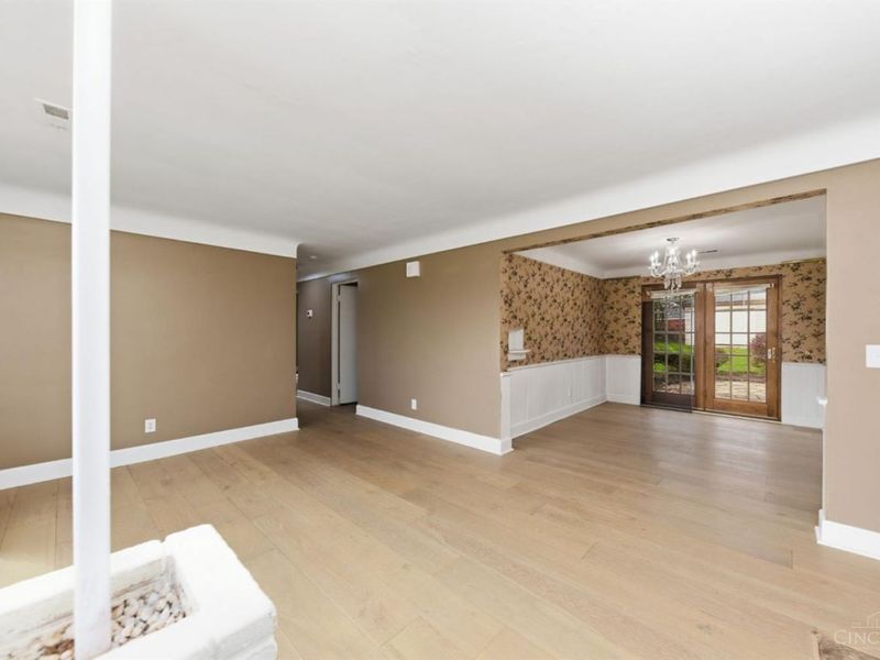 867 E Columbia Avenue, Reading, OH 45215 Photo 8