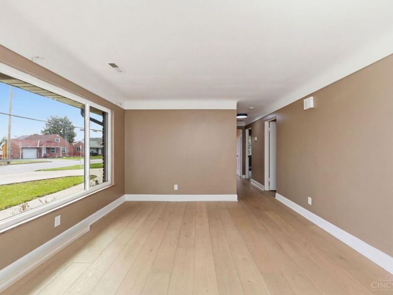 867 E Columbia Avenue, Reading, OH 45215 Photo 9