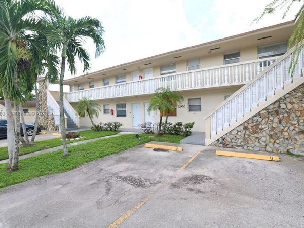 7200 W 11th Ct , Unit 8, Hialeah, FL 33014