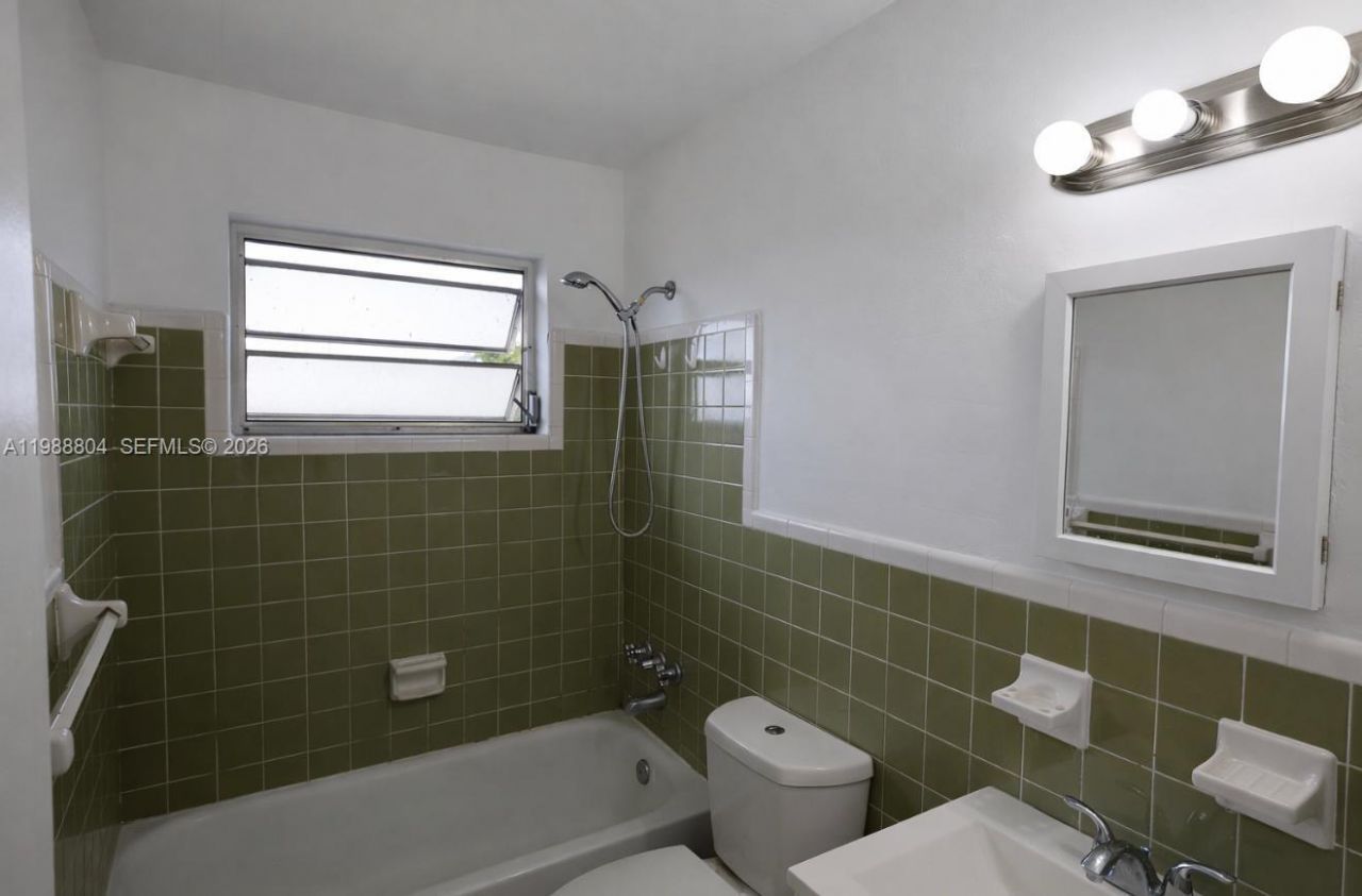 7200 W 11th Ct , Unit 8, Hialeah, FL 33014 Photo