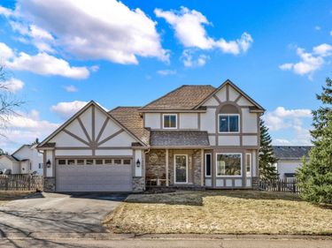 18745 39th Avenue N, Plymouth, MN 55446