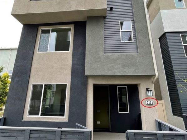 2104 Lacy Crossing Drive, Santa Ana, CA 92701