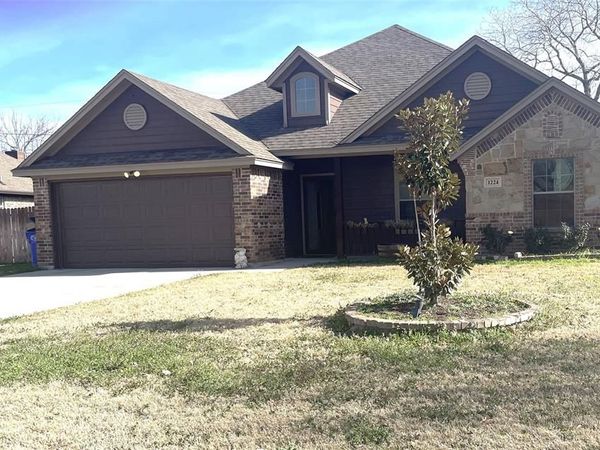 1224 Eagle Lake Drive, Azle, TX 76020