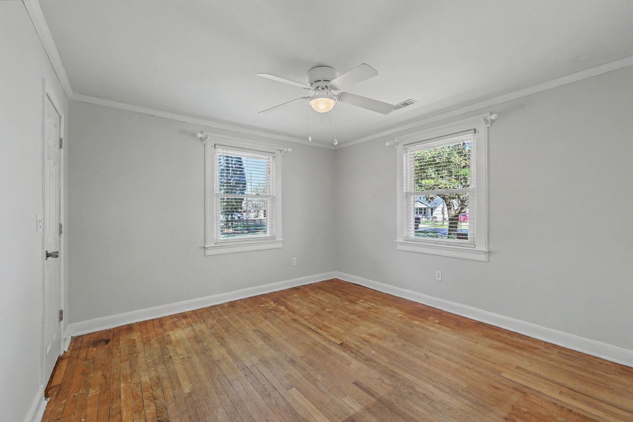 115 Marilyn Street Photo 24