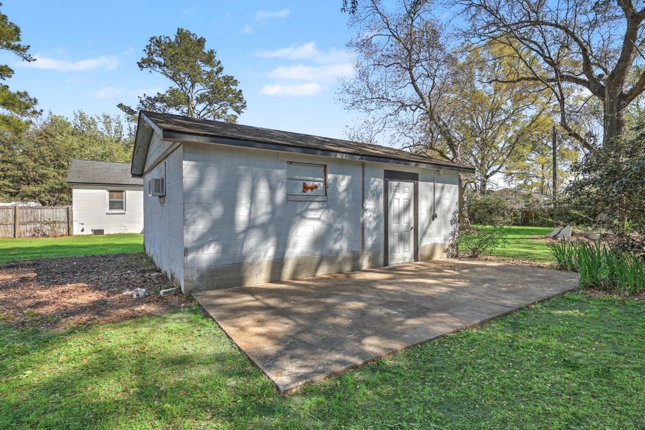 115 Marilyn Street Photo 30