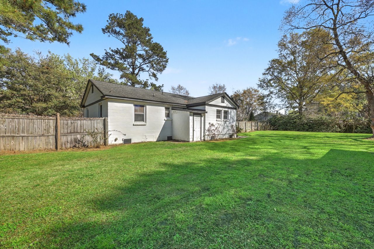 115 Marilyn Street Photo 34