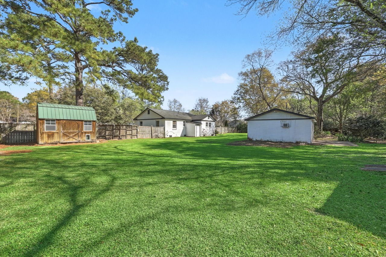 115 Marilyn Street Photo 36