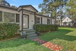 115 Marilyn Street photo 4