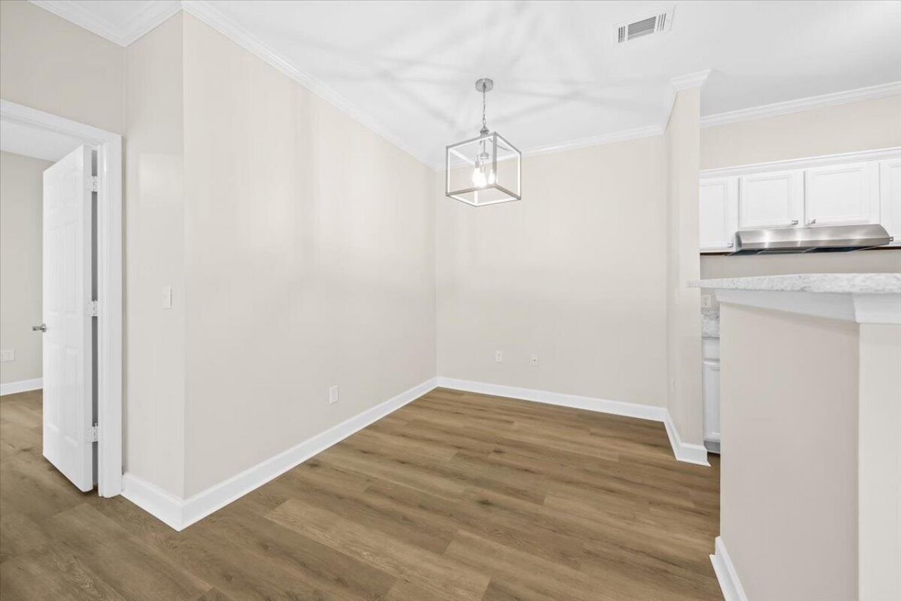 45 Sycamore Avenue Photo 12