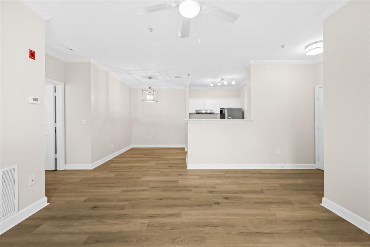 45 Sycamore Avenue Photo 13