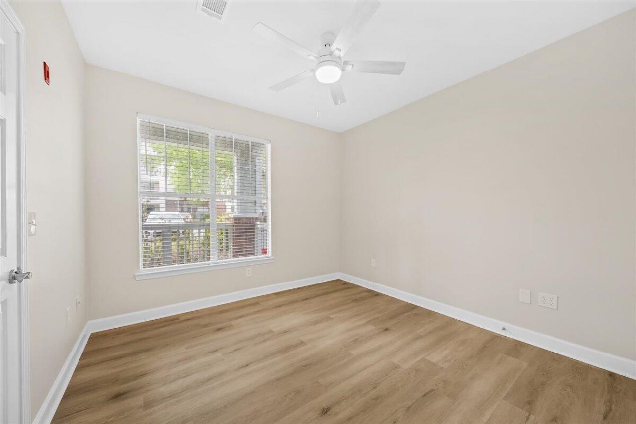 45 Sycamore Avenue Photo 25