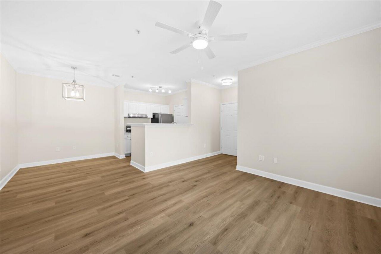 45 Sycamore Avenue Photo 7