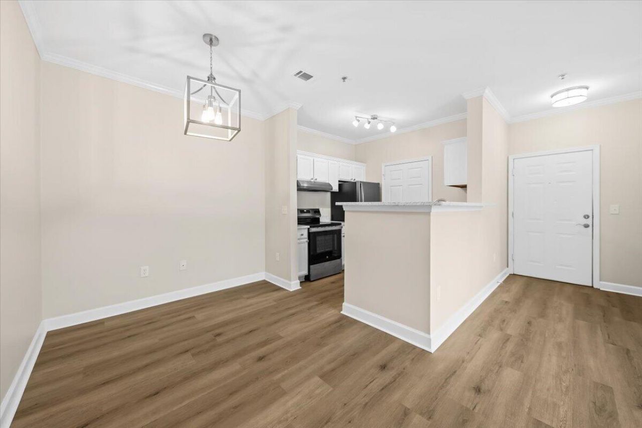 45 Sycamore Avenue Photo 9