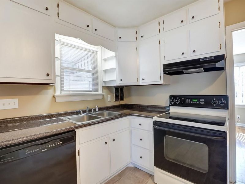 1908 Emerson Avenue, North College Hill, OH 45239 Photo 10