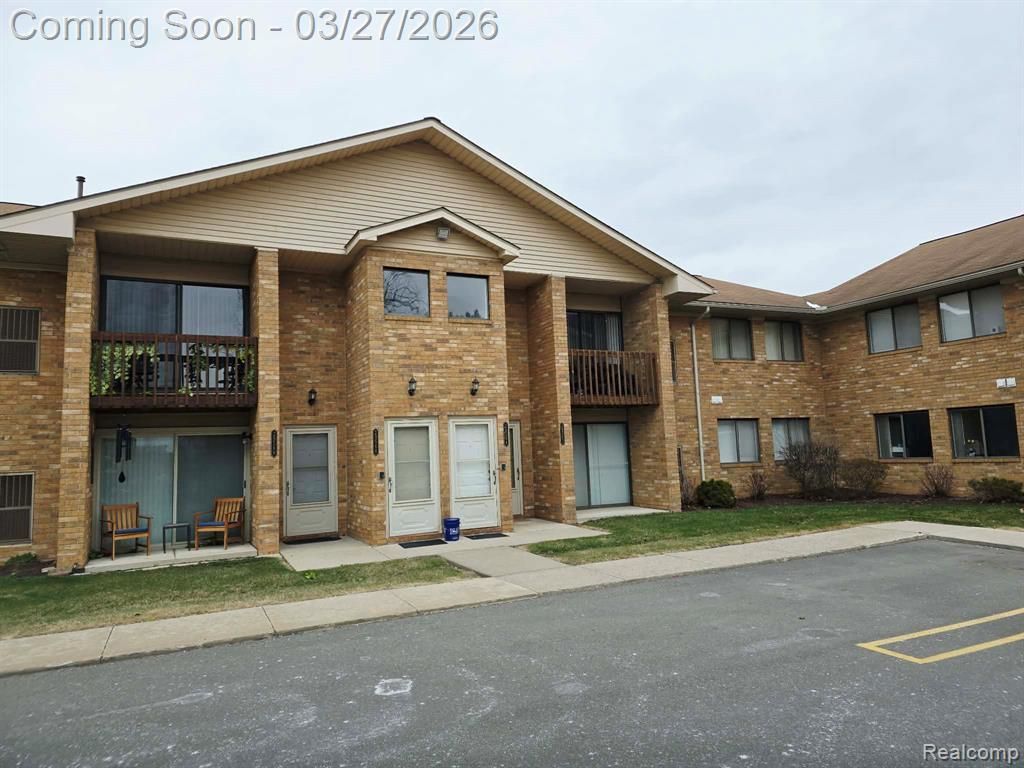 29564 Clarita Street, Livonia, MI 48152 Main Photo