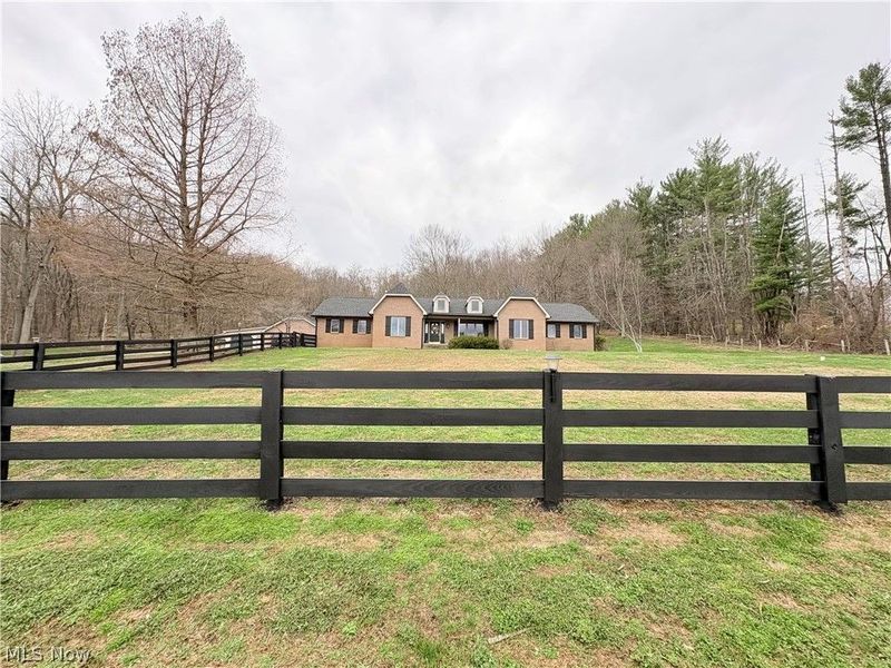 4770 Airy View Drive , Dresden, OH 43821 Photo 3