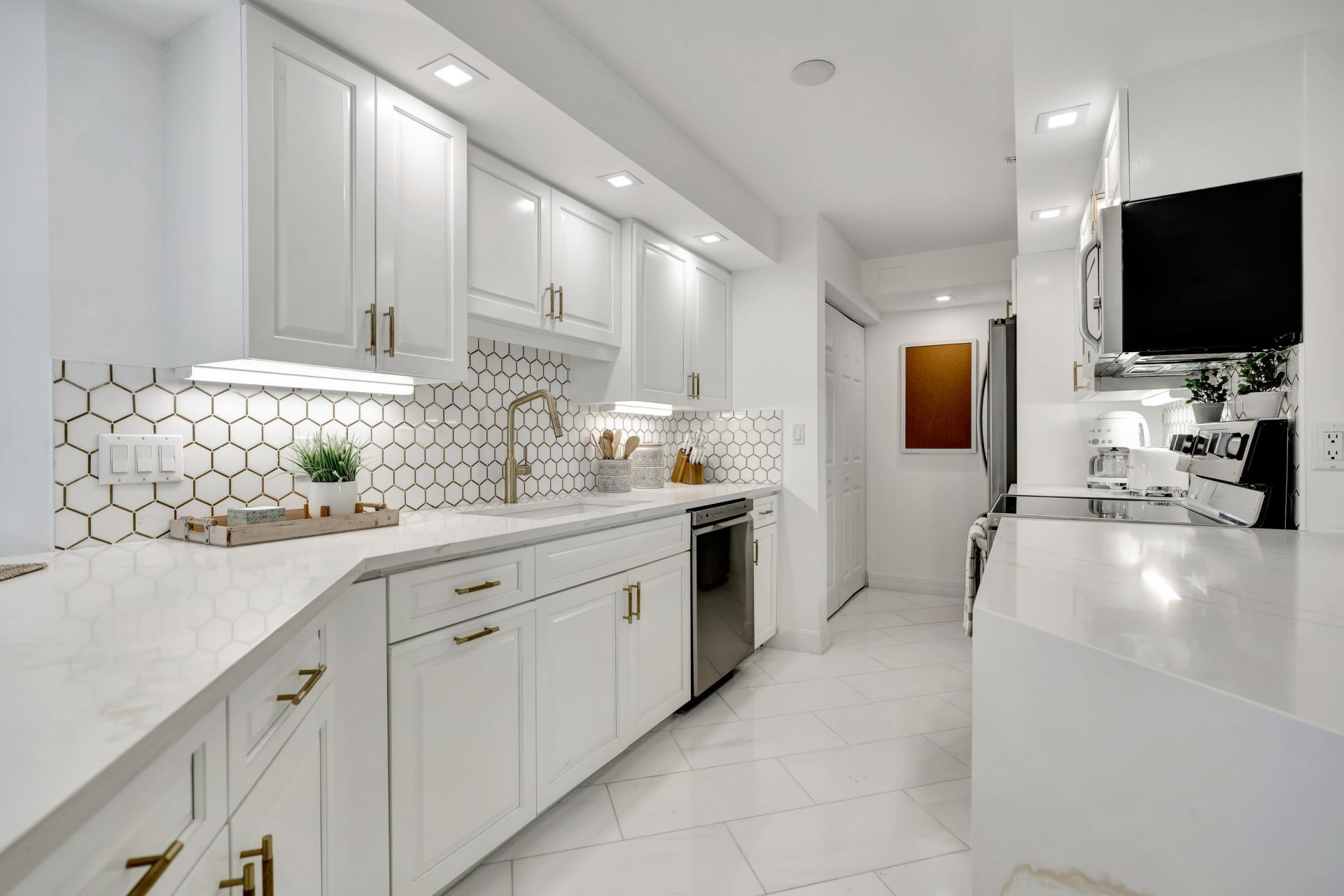 3000 N Ocean Drive, Unit 24f, Singer Island, FL 33404 Photo