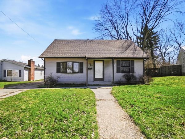 1835 S Sweetbriar Lane , Springfield, OH 45505