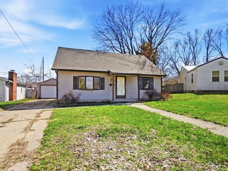 1835 S Sweetbriar Lane, Springfield, OH 45505 Photo 3