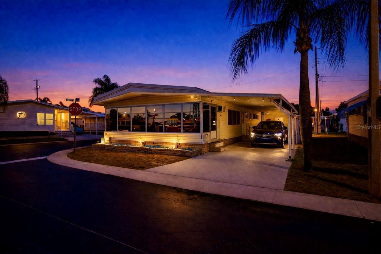2000 E Bay Drive, Unit 132, Largo, FL 33771 Main Photo