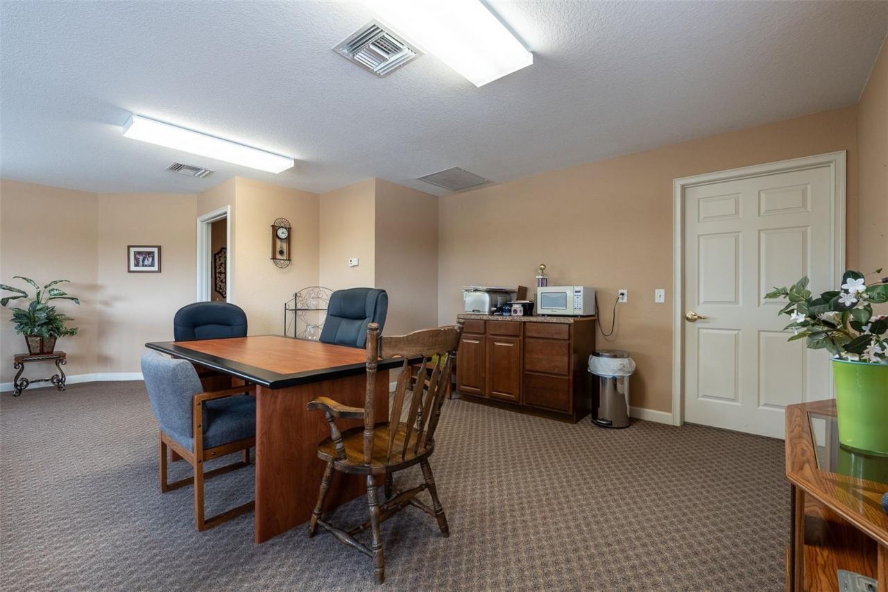 1720 E Cr-484 E, Belleview, FL 34420 Photo