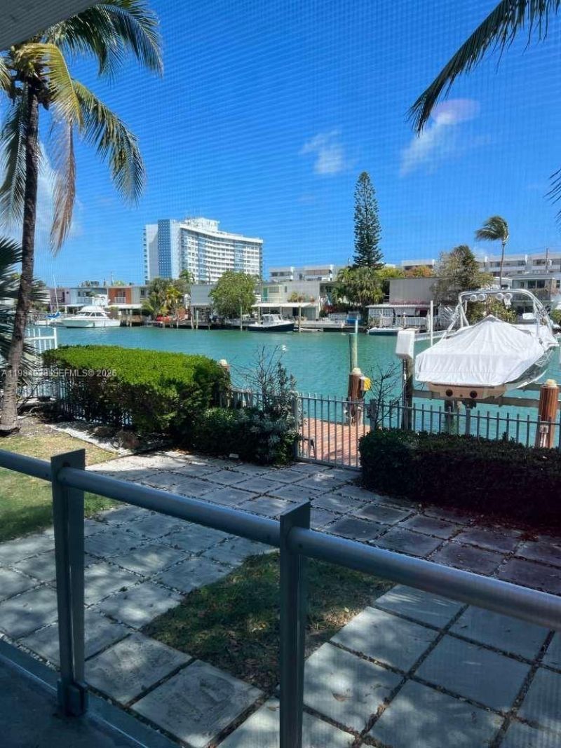 7171 Bay Dr, Unit 5, Miami Beach, FL 33141 Photo