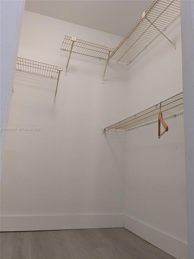 601 Ives Dairy Rd , Unit 103-8, Miami, FL 33179 Photo