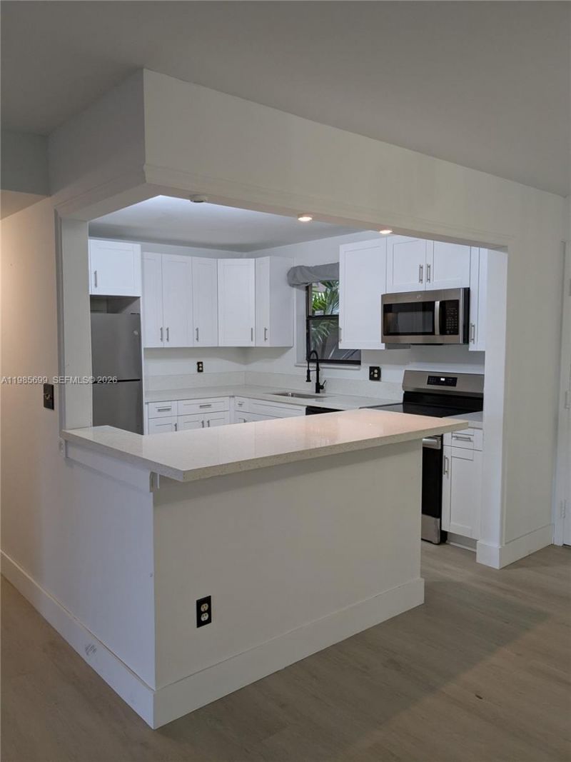 601 Ives Dairy Rd , Unit 103-8, Miami, FL 33179 Photo