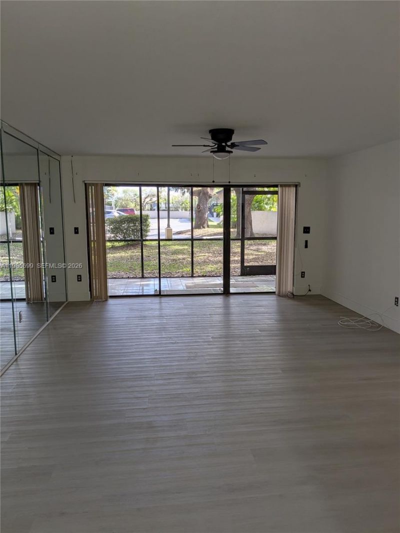 601 Ives Dairy Rd , Unit 103-8, Miami, FL 33179 Photo