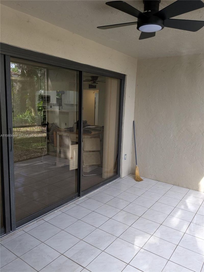 601 Ives Dairy Rd , Unit 103-8, Miami, FL 33179 Photo