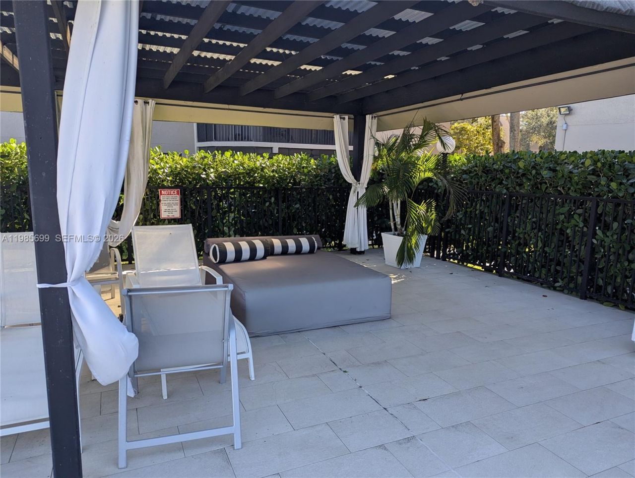 601 Ives Dairy Rd , Unit 103-8, Miami, FL 33179 Photo