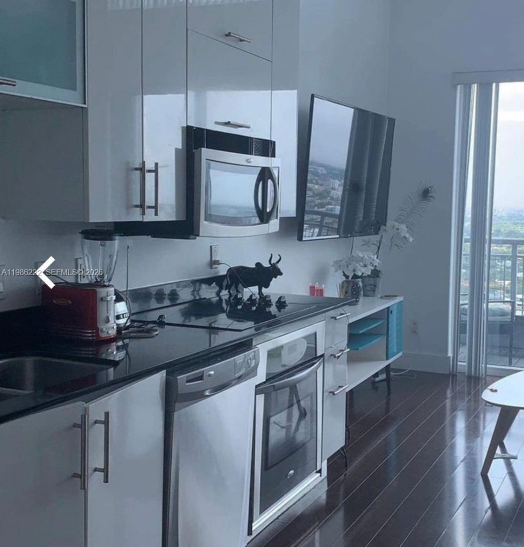 60 SW 13th St , Unit 3017, Miami, FL 33130 Photo
