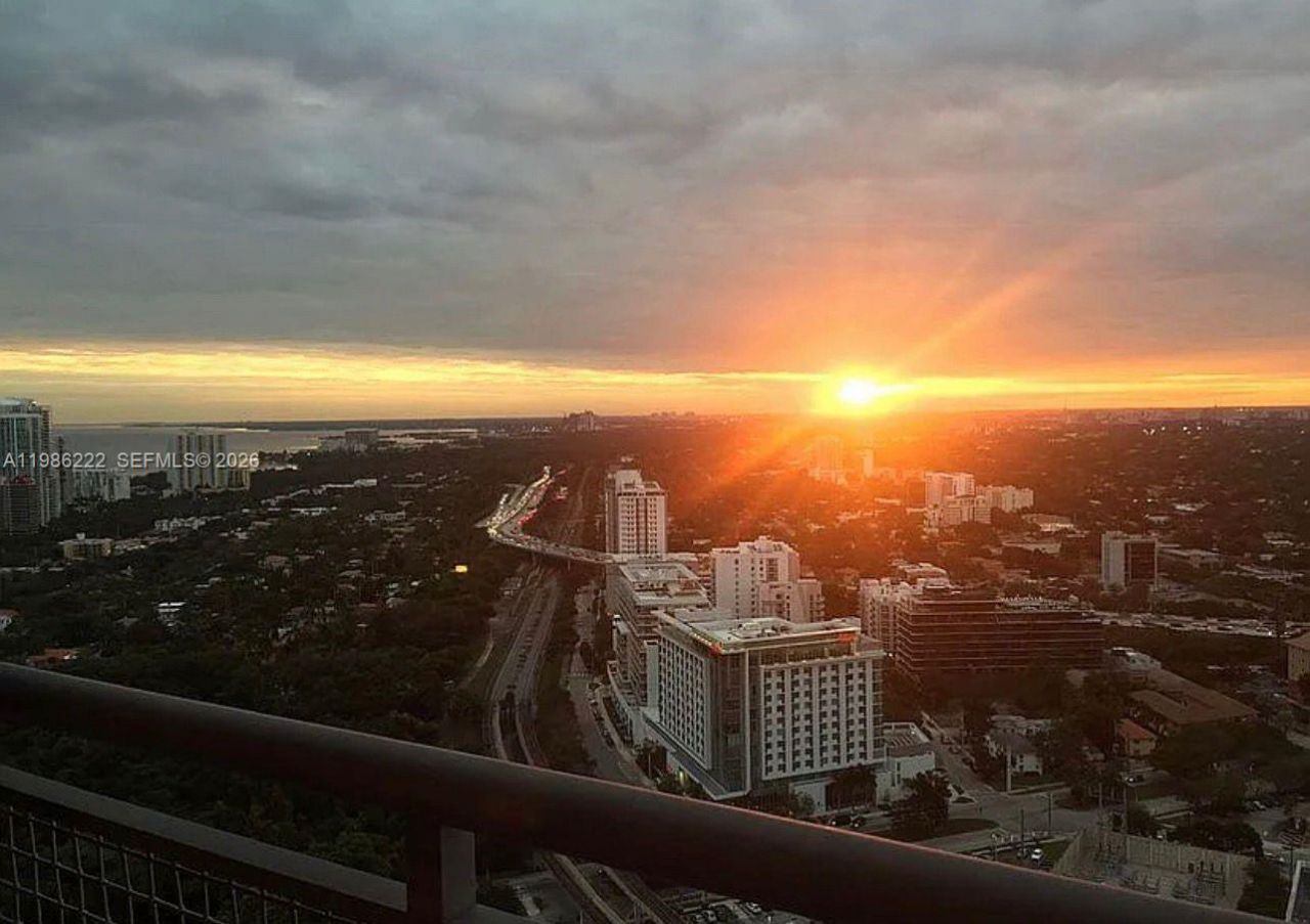 60 SW 13th St , Unit 3017, Miami, FL 33130 Photo