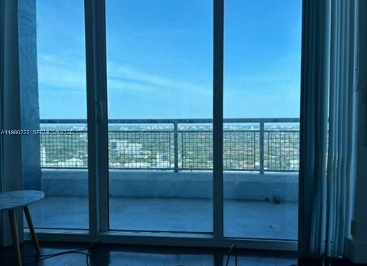 60 SW 13th St , Unit 3017, Miami, FL 33130 Photo