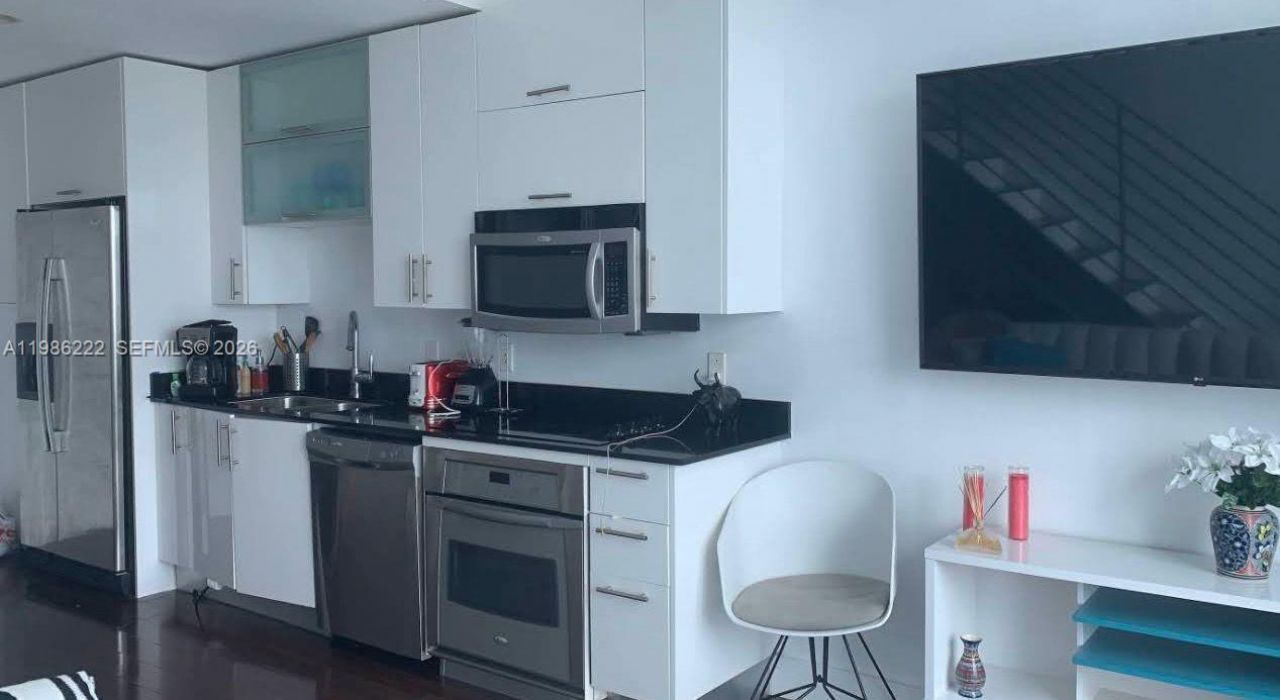 60 SW 13th St , Unit 3017, Miami, FL 33130 Photo