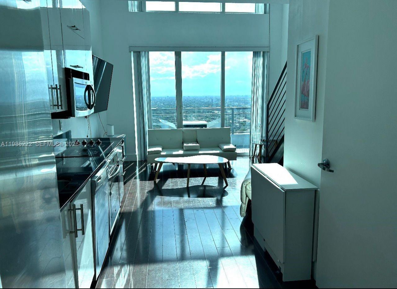 60 SW 13th St , Unit 3017, Miami, FL 33130 Photo