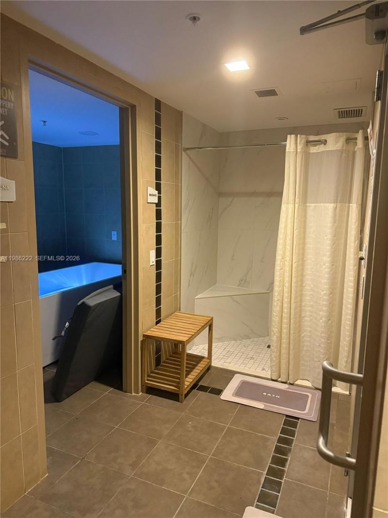 60 SW 13th St , Unit 3017, Miami, FL 33130 Photo