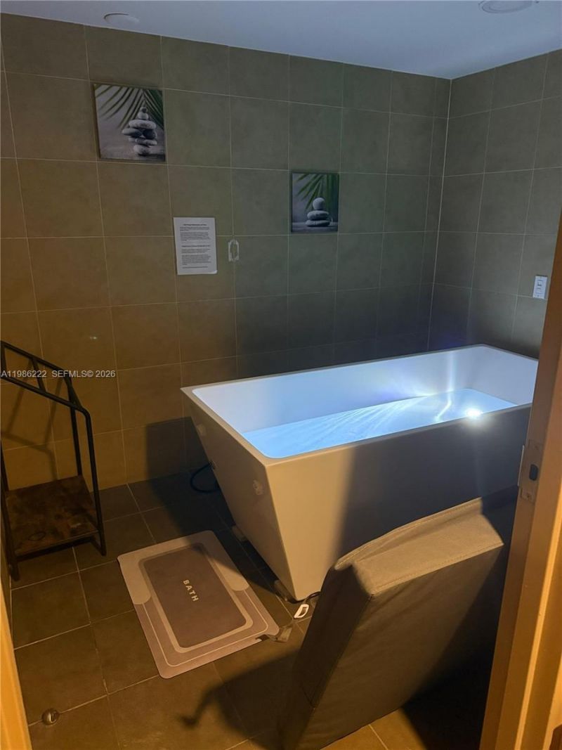 60 SW 13th St , Unit 3017, Miami, FL 33130 Photo