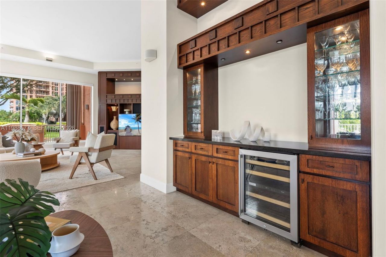 10 Edgewater Dr , Unit Lanai Sout, Coral Gables, FL 33133 Photo