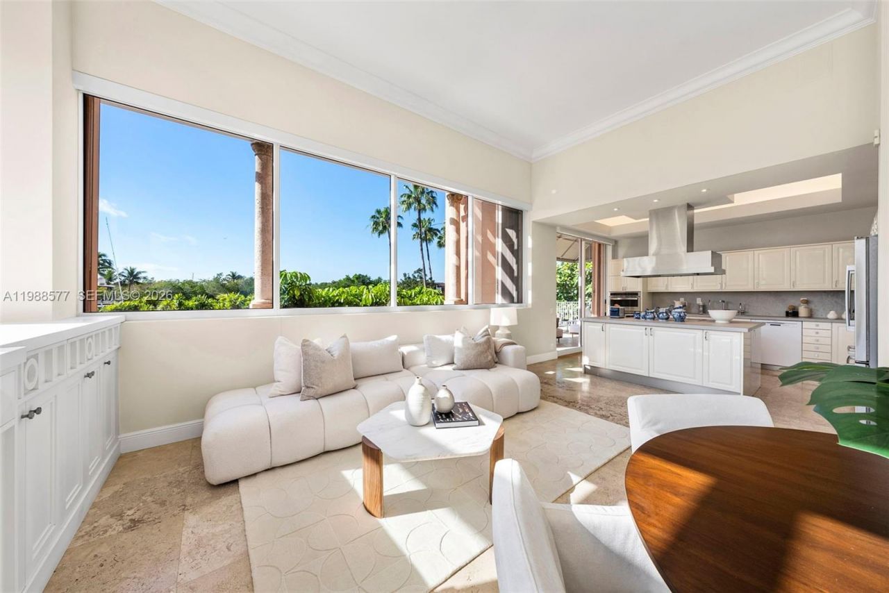 10 Edgewater Dr , Unit Lanai Sout, Coral Gables, FL 33133 Photo