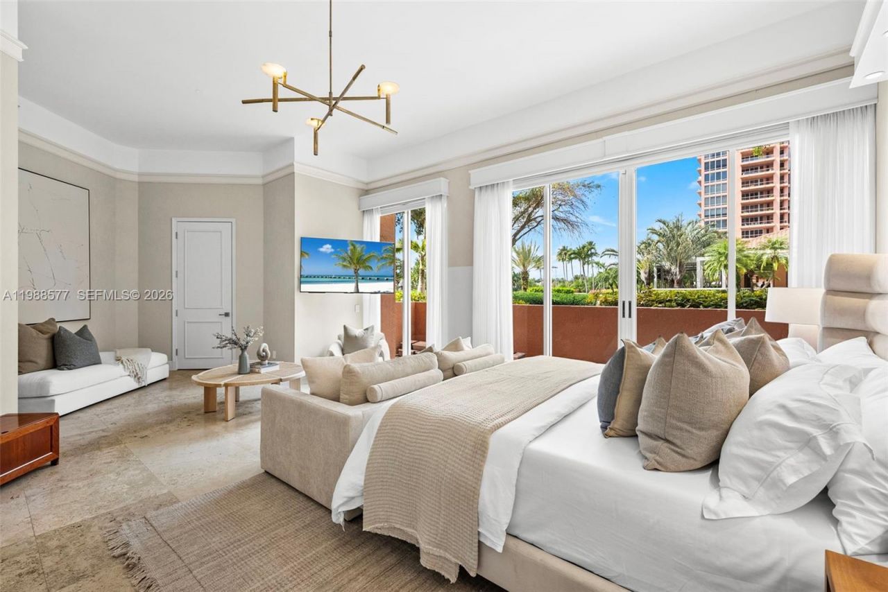 10 Edgewater Dr , Unit Lanai Sout, Coral Gables, FL 33133 Photo