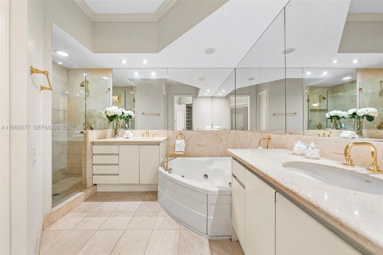 10 Edgewater Dr , Unit Lanai Sout, Coral Gables, FL 33133 Photo